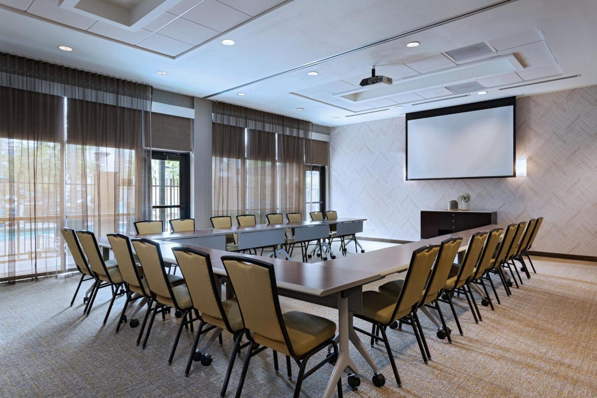 Springhill By Marriott Maingate Hotel